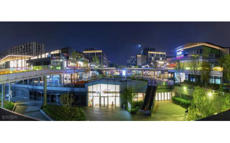 光影織就煙火巷 智亮齊魯夜經(jīng)濟(jì) —— 商業(yè)步行街亮化工程的創(chuàng)新升級(jí)